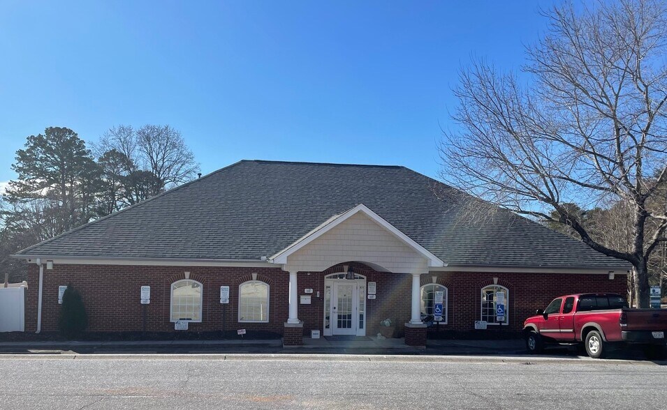 Primary Photo Of 11 West Pointe Blvd, Mauldin General Retail For Sale