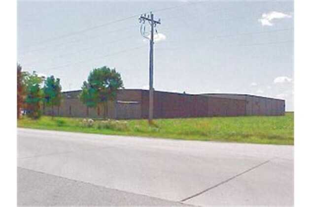 More Photos Of 216 W 1st St, Story City Manufacturing For Lease