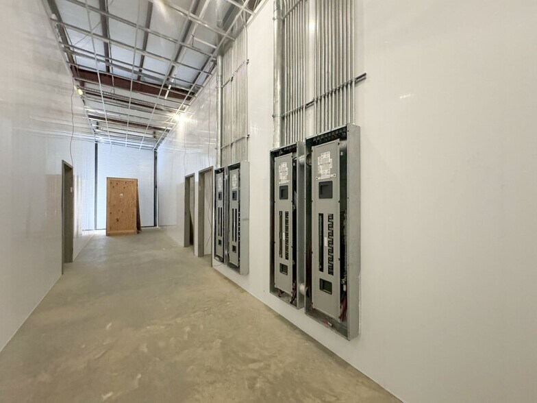 More Photos Of 369 Enterprise Dr, Batesville Industrial For Sale