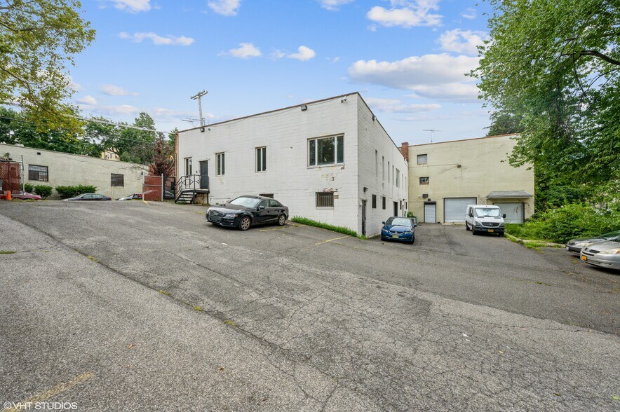 More Photos Of 521 E 3rd St, Mount Vernon Manufacturing For Lease