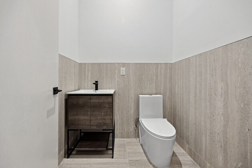 More Photos Of 2605 Snyder ave, Brooklyn Apartments For Lease