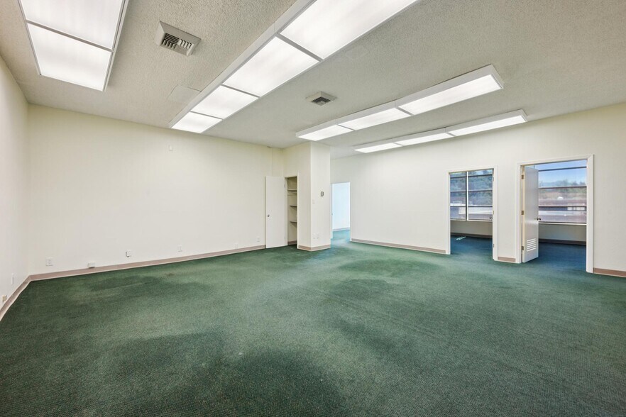More Photos Of 801 4th St, Santa Rosa Office For Sale