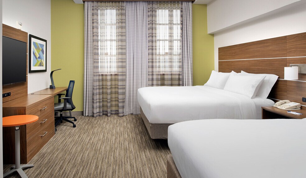 More Photos Of 120 Camaron St, San Antonio Hotel For Sale