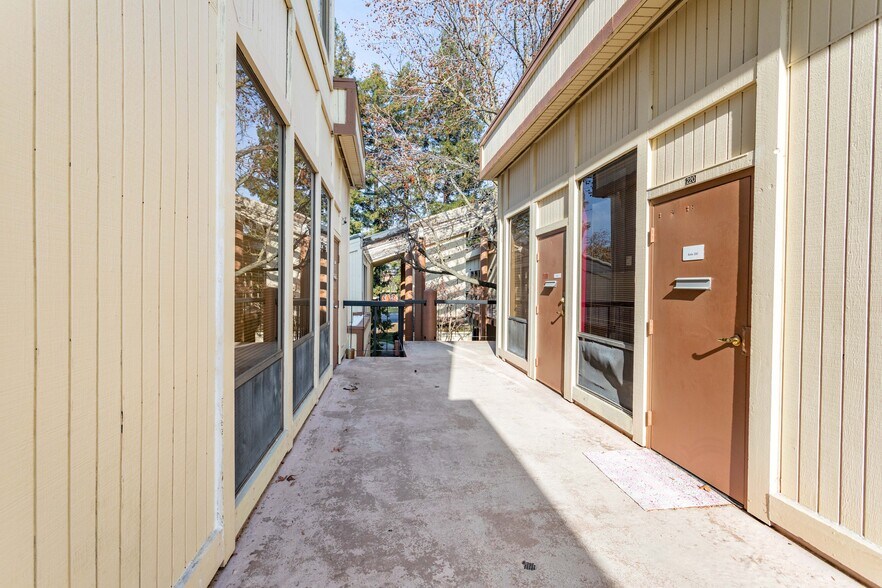 More Photos Of 2848 Arden Way, Sacramento Office For Lease