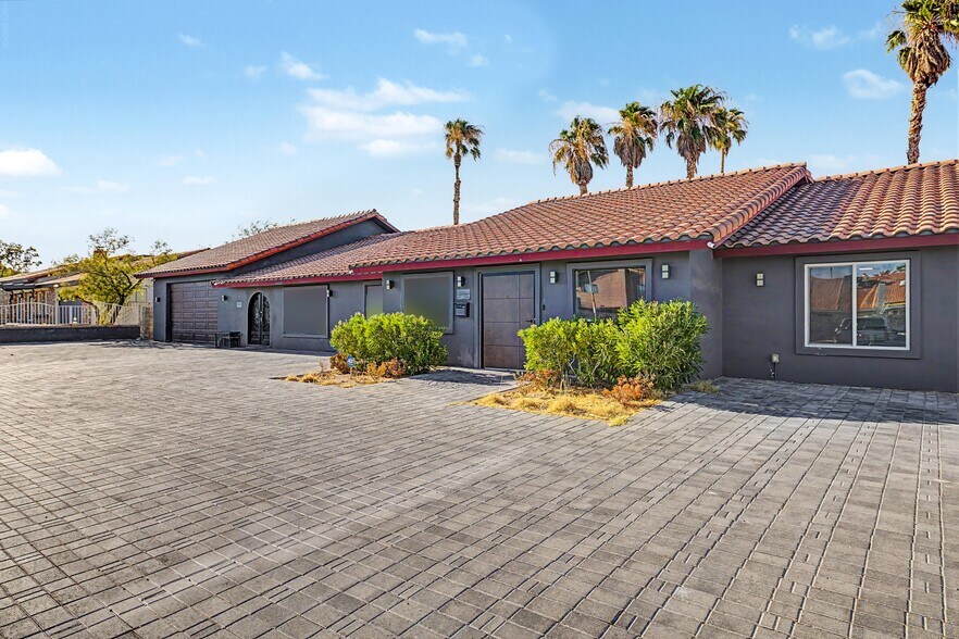 More Photos Of 6470 W Desert Inn Rd, Las Vegas Coworking Space