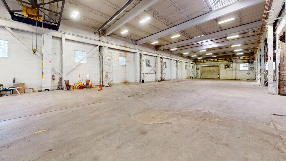 More Photos Of 1220 W Lake St, Chicago Warehouse For Lease