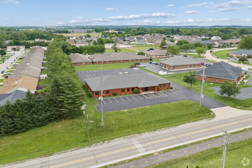 More Photos Of 5050 Old Collinsville Rd, Swansea Office For Sale