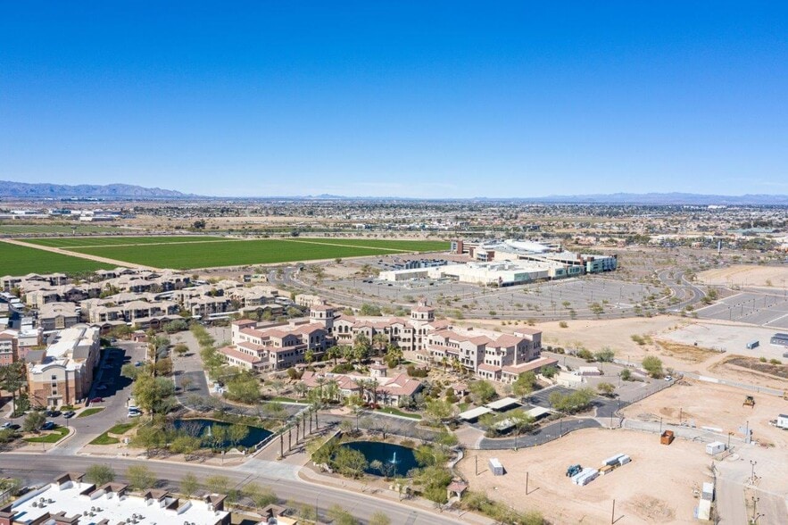 More Photos Of 7410 N Zanjero Blvd, Glendale Office For Sale