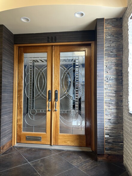 More Photos Of 4865 Cordell Ave, Bethesda Storefront Retail Office For Lease