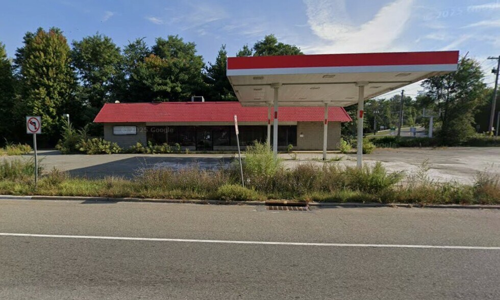 More Photos Of 34 NJ-15, Lafayette General Retail For Sale