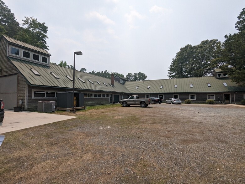 More Photos Of 18321 Parkway, Melfa Light Manufacturing For Sale