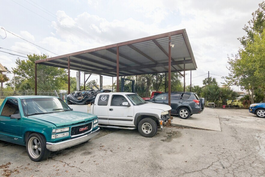 More Photos Of 508 College Ave, South Houston Auto Repair For Sale
