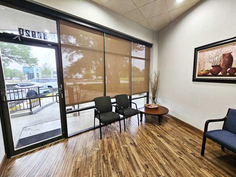 More Photos Of 16920 Park Row, Houston Office For Lease