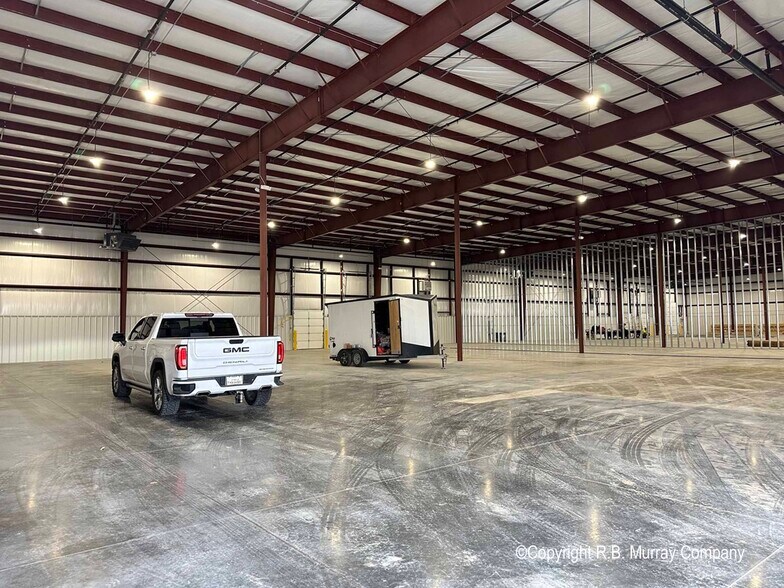 More Photos Of 802 Lillian, Strafford Warehouse For Lease