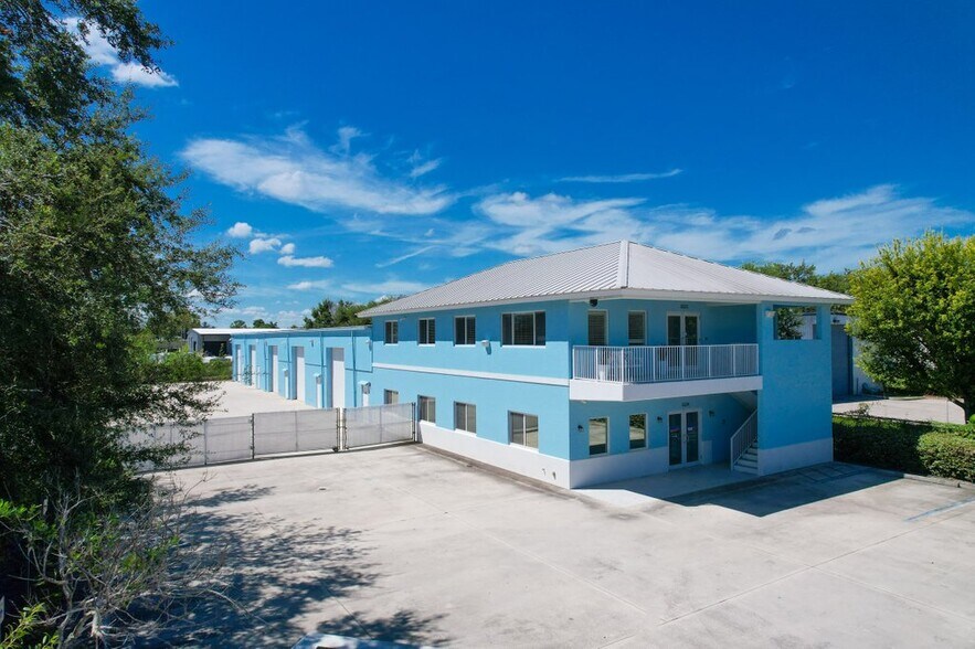 Primary Photo Of 3322 SE Gran Park Way, Stuart Warehouse For Sale