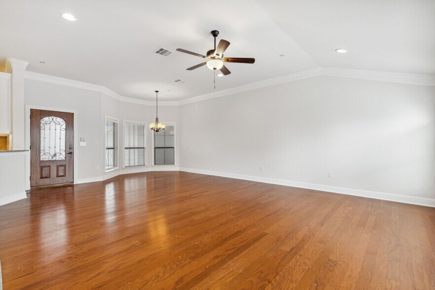 More Photos Of 4210 Prescott Ave, Dallas Apartments For Sale
