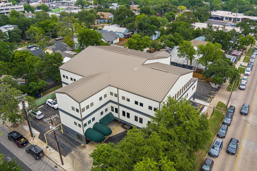 More Photos Of 630 W 34th St, Austin Medical For Sale