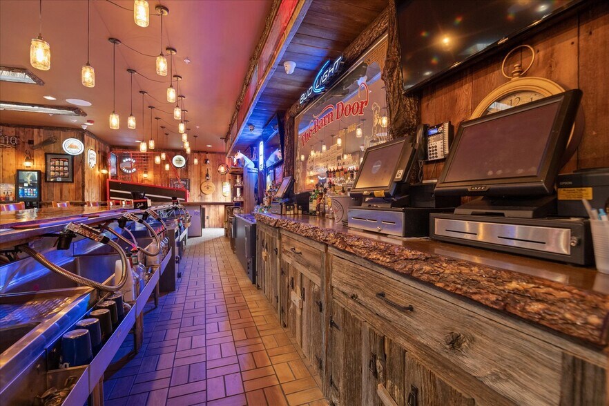 More Photos Of 728 Court St, Utica Restaurant For Sale