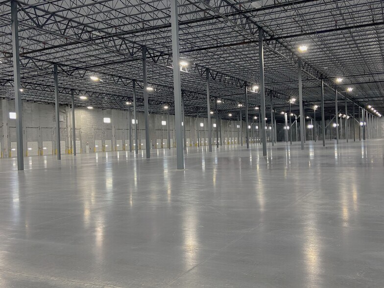 More Photos Of 1160 State St, Perth Amboy Unknown For Lease