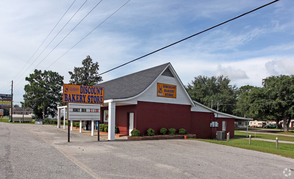 More Photos Of 4500 S Hickory St, Loxley Freestanding For Lease