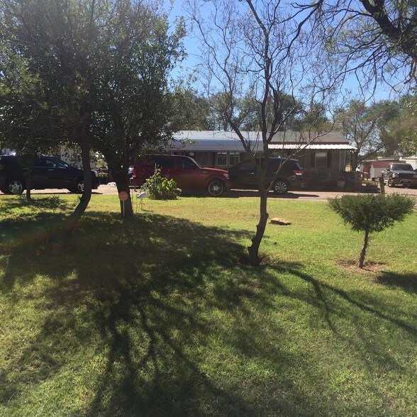 More Photos Of 2203 Woodrow Rd, Lubbock Trailer Camper Park For Sale