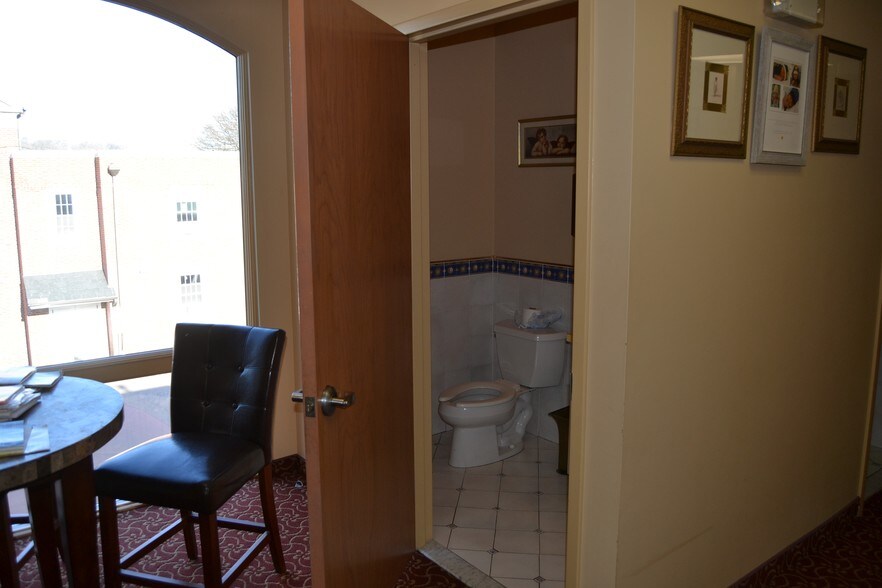 More Photos Of 119 Prospect St, Ridgewood Medical For Lease