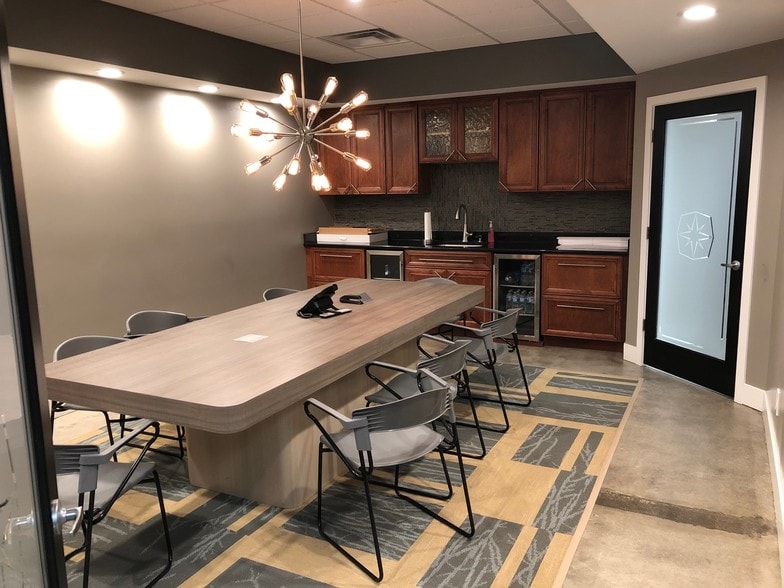 More Photos Of 2325 Alger Dr, Troy Warehouse For Lease