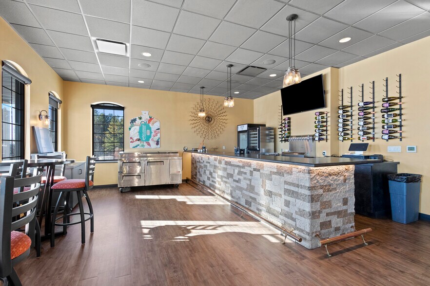 More Photos Of 8103 WI-42 Hwy, Egg Harbor General Retail For Sale