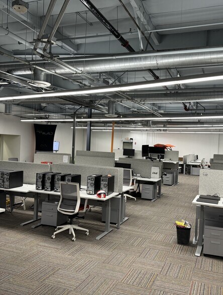 More Photos Of 540 W Woodbury Rd, Altadena Office For Lease