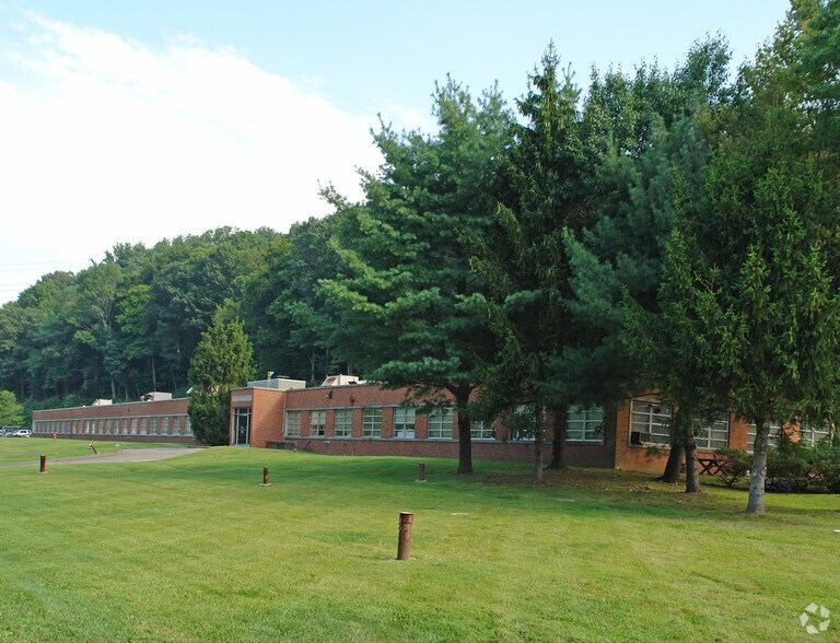 Primary Photo Of 99 Wall St, Valhalla Manufacturing For Lease