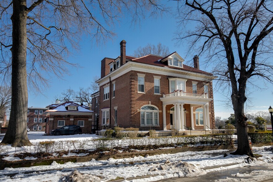 More Photos Of 311 S Arthur Ashe Boulevard, Richmond Office Residential For Sale