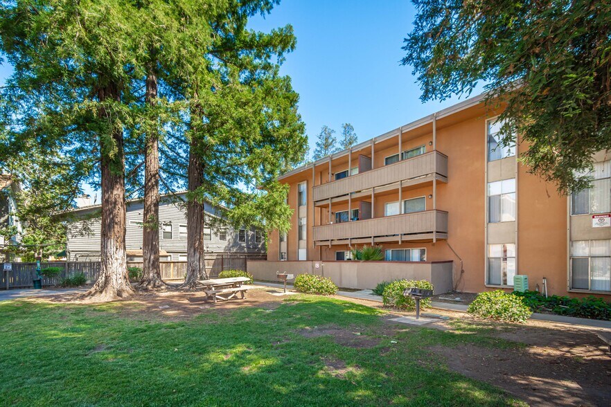 More Photos Of 3536 Watt Ave, Sacramento Apartments For Sale