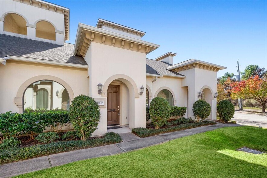 More Photos Of 12832 Willow Centre Dr, Houston Office Residential For Sale