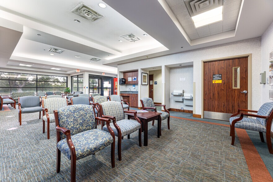 More Photos Of 2760 Brazos Pky, Angleton Medical For Sale
