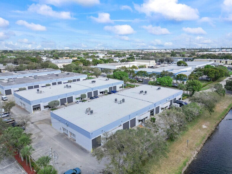 More Photos Of 8011 Monetary Dr, Riviera Beach Flex For Lease