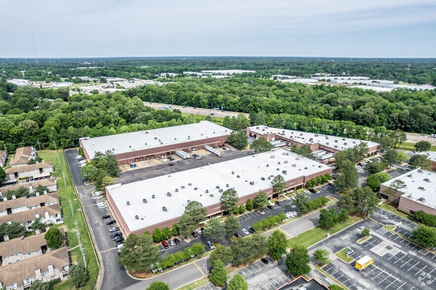 More Photos Of 1600 Century Center Pky, Memphis Warehouse For Lease