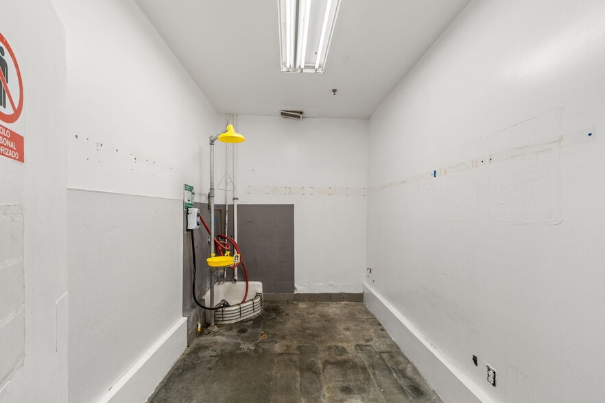 More Photos Of 751 Via Lata, Colton Manufacturing For Sale