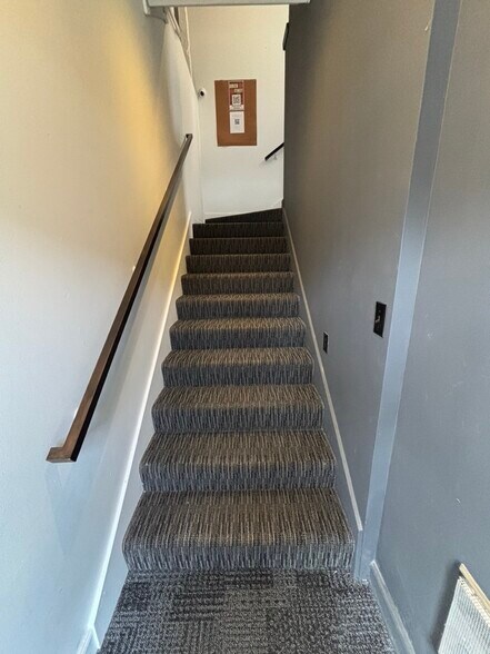 More Photos Of 170 S Main St, Zionsville Office For Lease