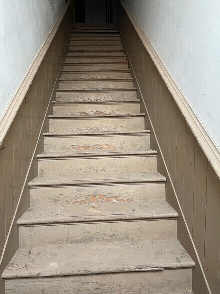 More Photos Of 145 E Main St, Sedan General Retail For Sale