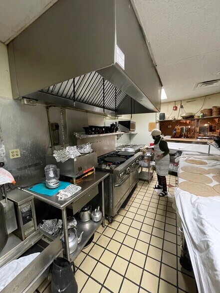 More Photos Of 6125 St Clair Ave, Cleveland Restaurant For Lease