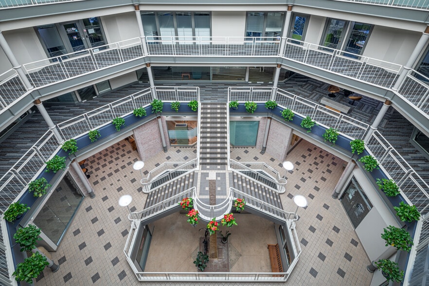 More Photos Of 2036-2098 Broadway St, Boulder Office For Lease