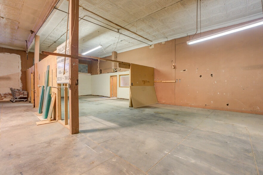 More Photos Of 1301 Buddy Holly Ave, Lubbock Warehouse For Lease