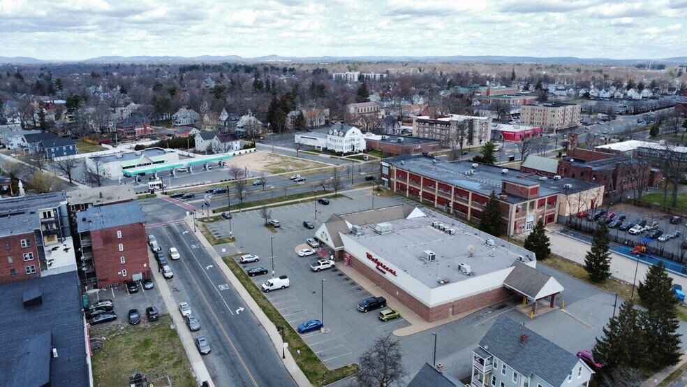 More Photos Of 707 State St, Springfield Drugstore For Sale