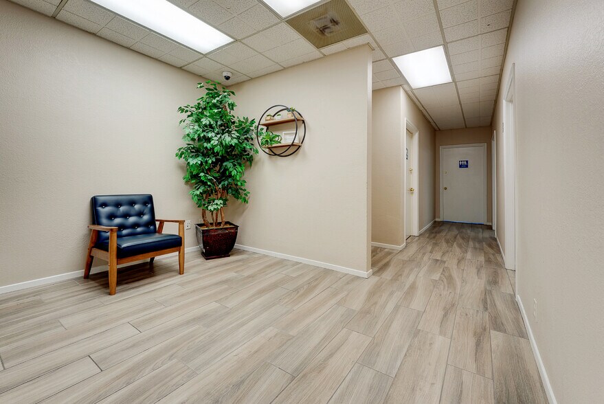 More Photos Of 1344 W 6th St, Corona Office For Sale