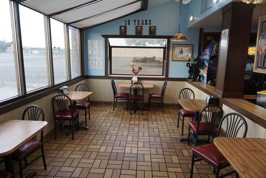 More Photos Of 808 W Vineyard Dr, Kennewick Freestanding For Sale