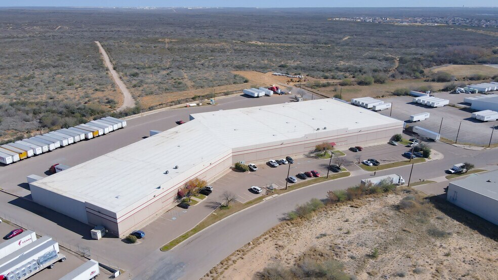 More Photos Of 1629 World Trade Center Loop, Laredo Distribution For Lease