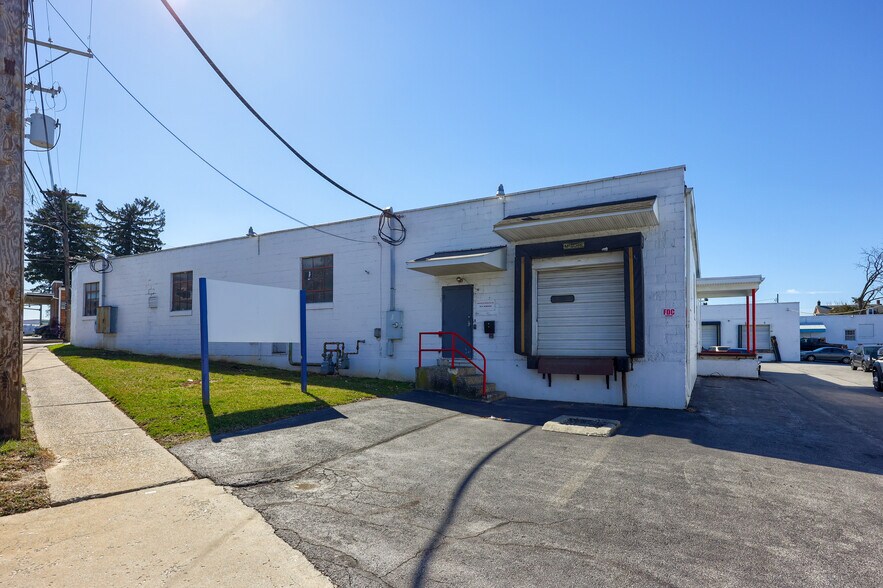 More Photos Of 50 N Harrison St, York Warehouse For Sale