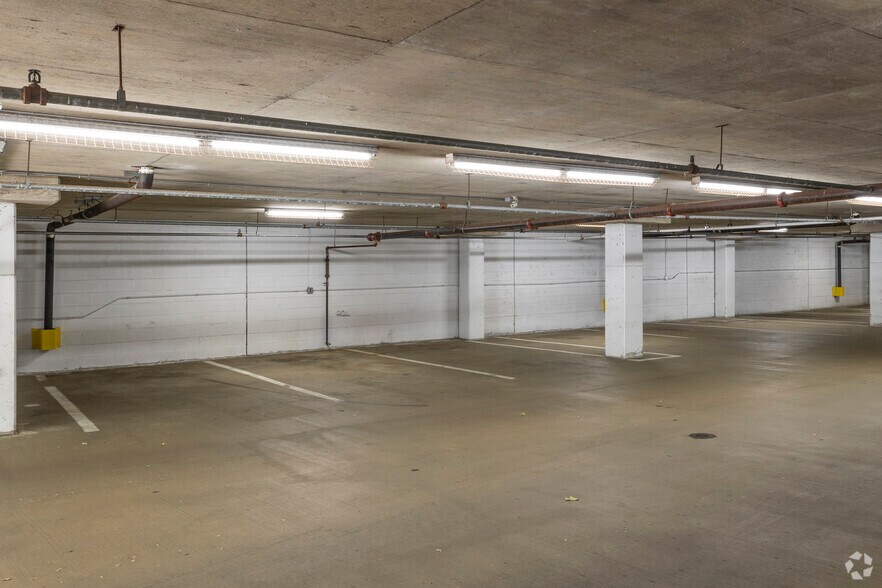 More Photos Of 11107 Sunset Hills Rd, Reston Medical For Lease