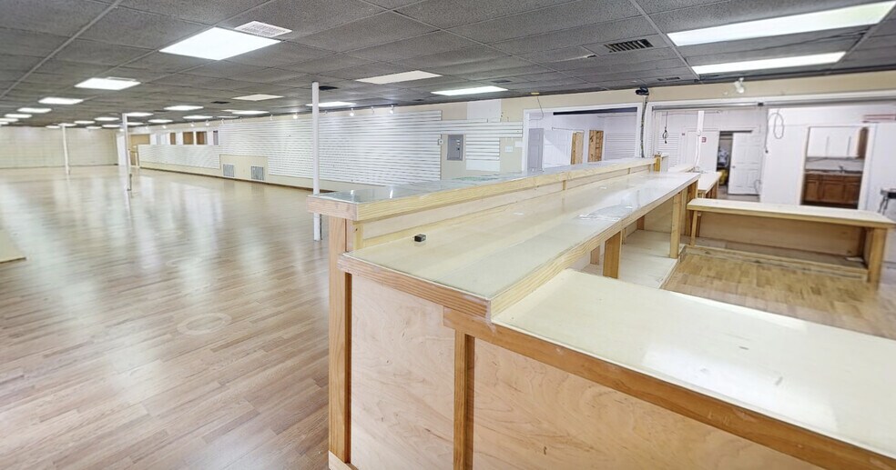 More Photos Of 2925 S Padre Island Dr, Corpus Christi Freestanding For Lease