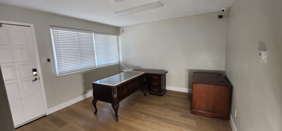 More Photos Of 1050 N Belt Line Rd, Mesquite Medical For Lease